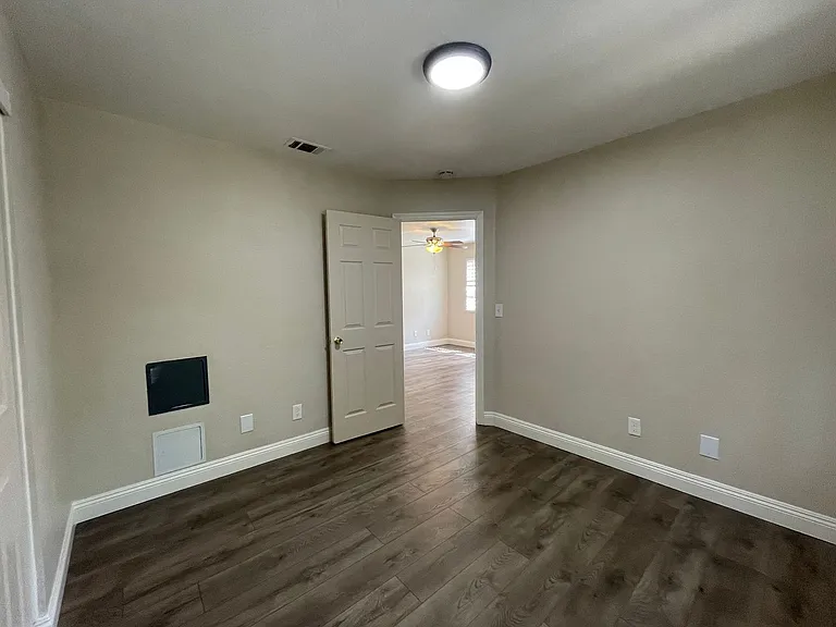 1824 T St #D — Photo 9