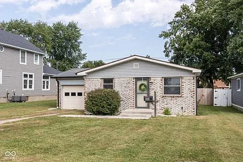 3 bed, 960 sqft, $1,800 — Photo 1