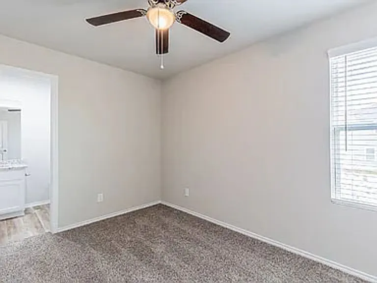 169 Damon Dr — Photo 14