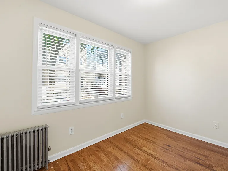 321 Lembeck Ave #1 — Photo 8