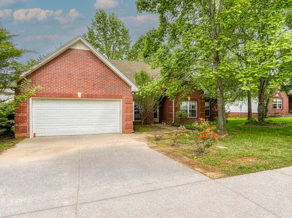 221 Foster Dr