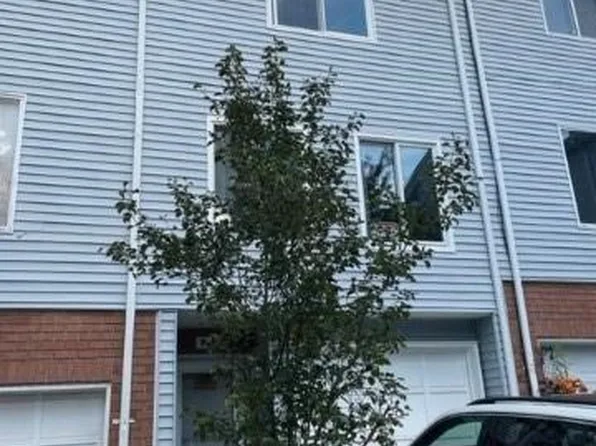 715 Ilyssa Way, Staten Island, NY 10312