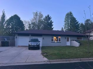 402 Nadig Dr, Fort Atkinson, WI 53538