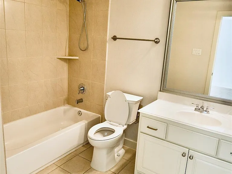 4020 Childress St #C — Photo 15