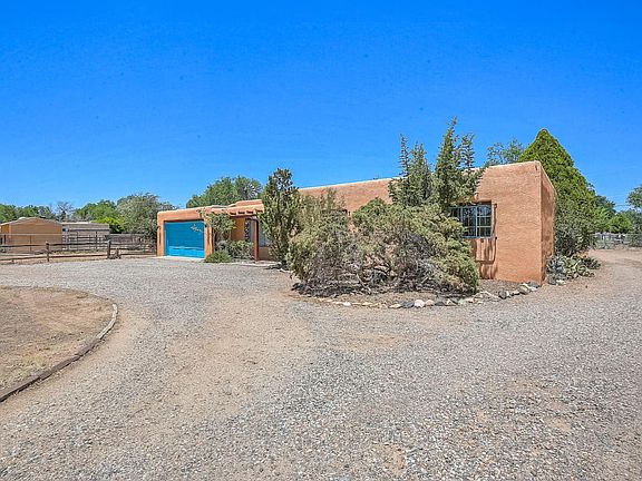 2nd image of 805 Guadalupe Cir NW