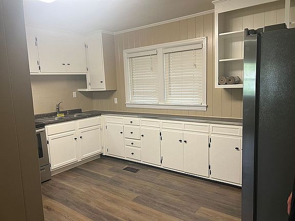 4th image of 149 Edgewood Dr