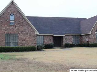 1835 Thousand Oaks Dr, Hernando, MS 38632