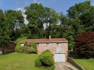 1725 Sillview Dr, Pittsburgh, PA 15243