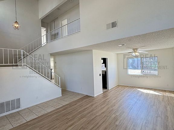 3rd image of 1330 Wrigley Ln