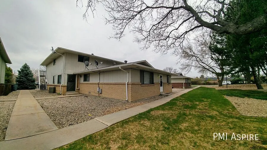 2330 Wedgewood Ave #13D