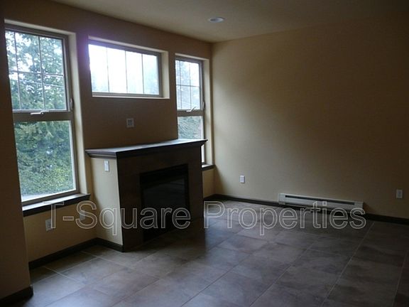 5th image of 9505 NE 180th St APT 102