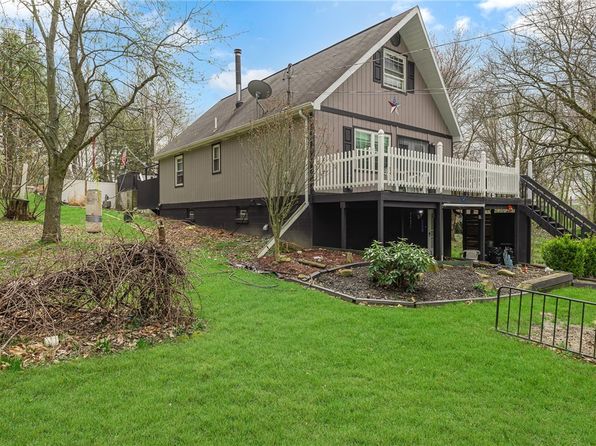 1050 Harvey Run Rd, Freedom, PA 15042