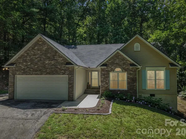 401 Heather Marie Dr, Hendersonville, NC 28792