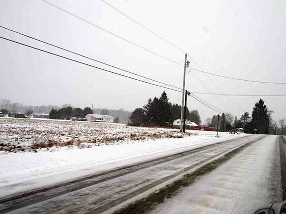 Exterior Neighborhood (street photo)