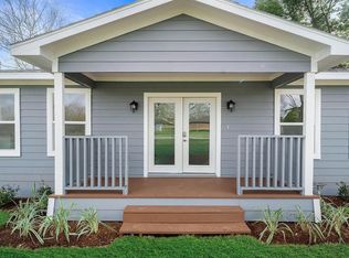 436 County Road 243, Angleton, TX 77515