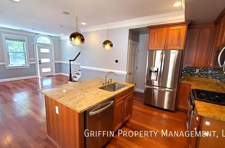 6302 7th St NW #1 — Photo 7