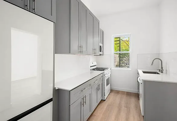 Rented by Native Real Estate LLC | media 8