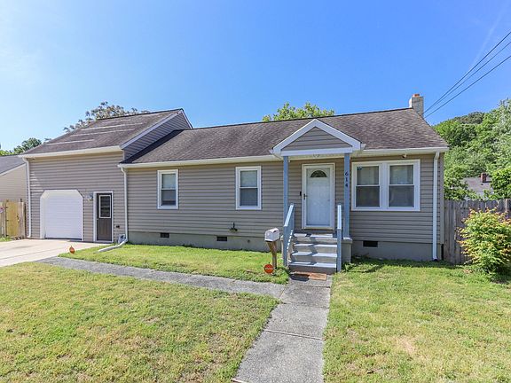 3rd image of 614 Sedgefield Dr