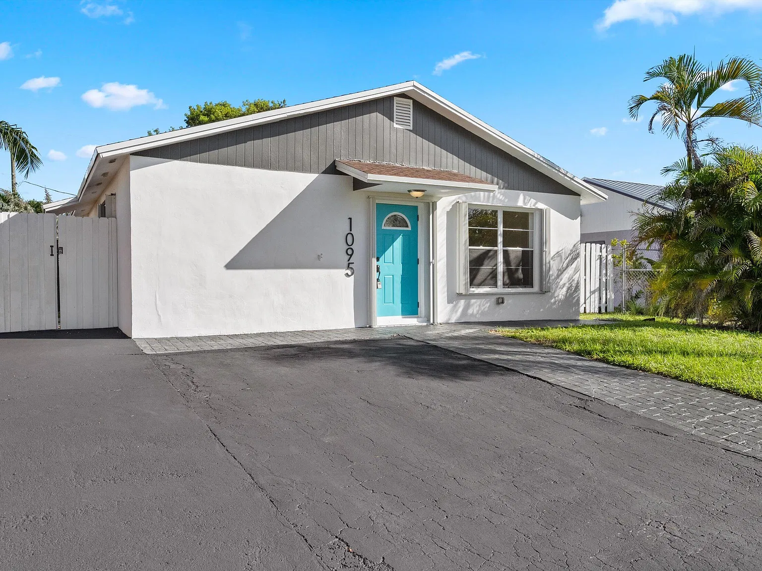 3 bed, 2.0 bath, 1392 sqft, $3,750 — Photo 4
