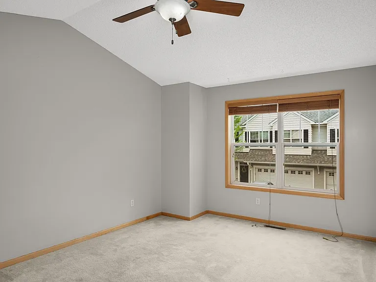 3049 Chamberlin St N #6 — Photo 11