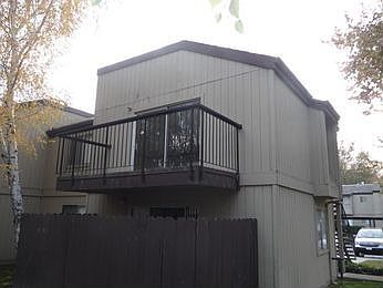 5th image of 76 Delhi Ave