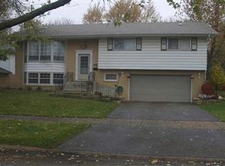 17912 Cherrywood Ln, Homewood, IL