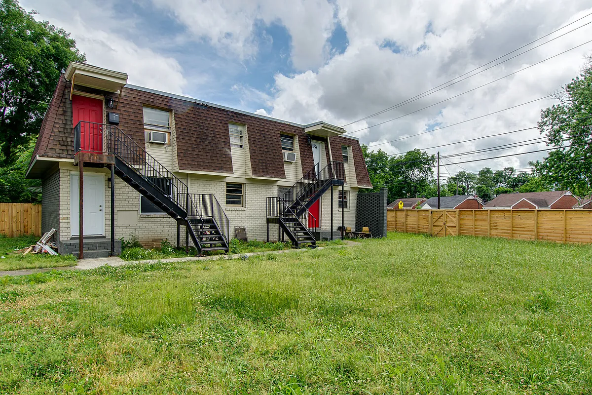 Building Photo - 1733 17th Ave N #D