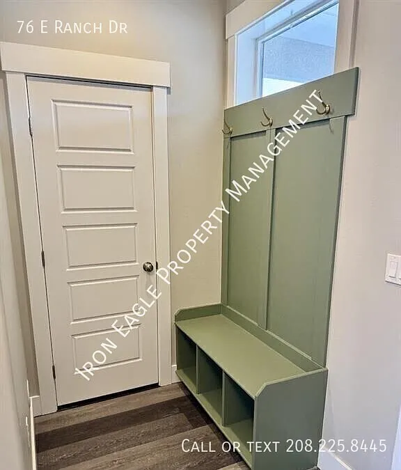 3 bed, 3.0 bath, 1783 sqft, $2,300 — Photo 3