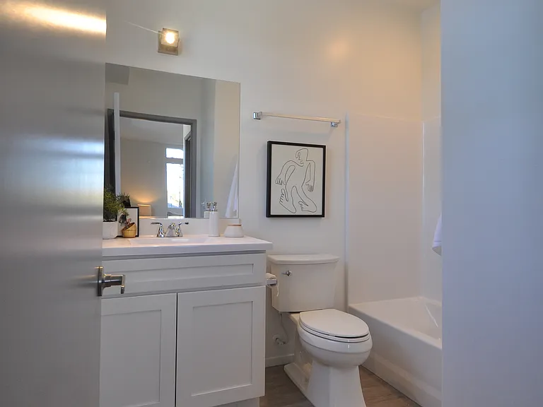 5720 Klump Ave #3 — Photo 26