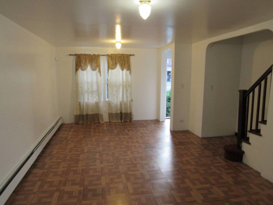 1st image of 4124 Murdock Ave