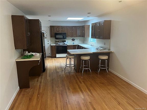 5th image of 260 5th St Floor 1