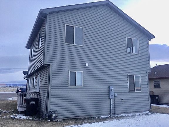 2nd image of 106 Hyland Ct
