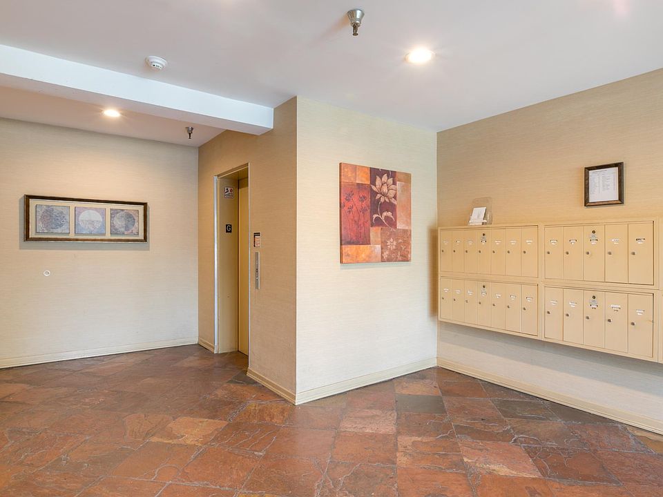 1st image of 12946 Valleyheart Dr