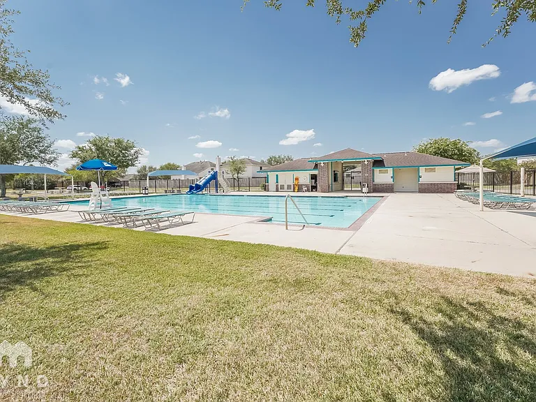3218 Sedgeborough Cir — Photo 24