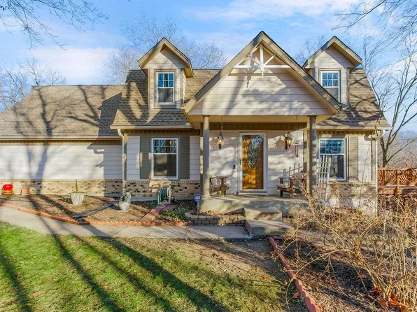 28077 W 85th Ter, De Soto, KS 66018