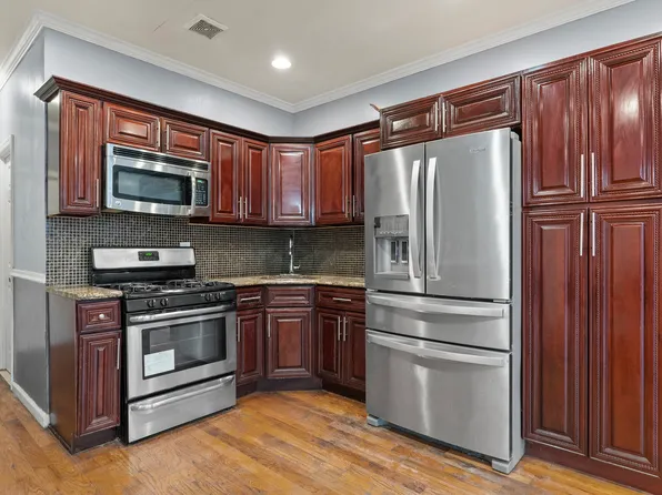 1094 Blake Avenue image 5 of 15