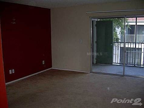 4th image of 7210 N Manhattan Ave APT 2321