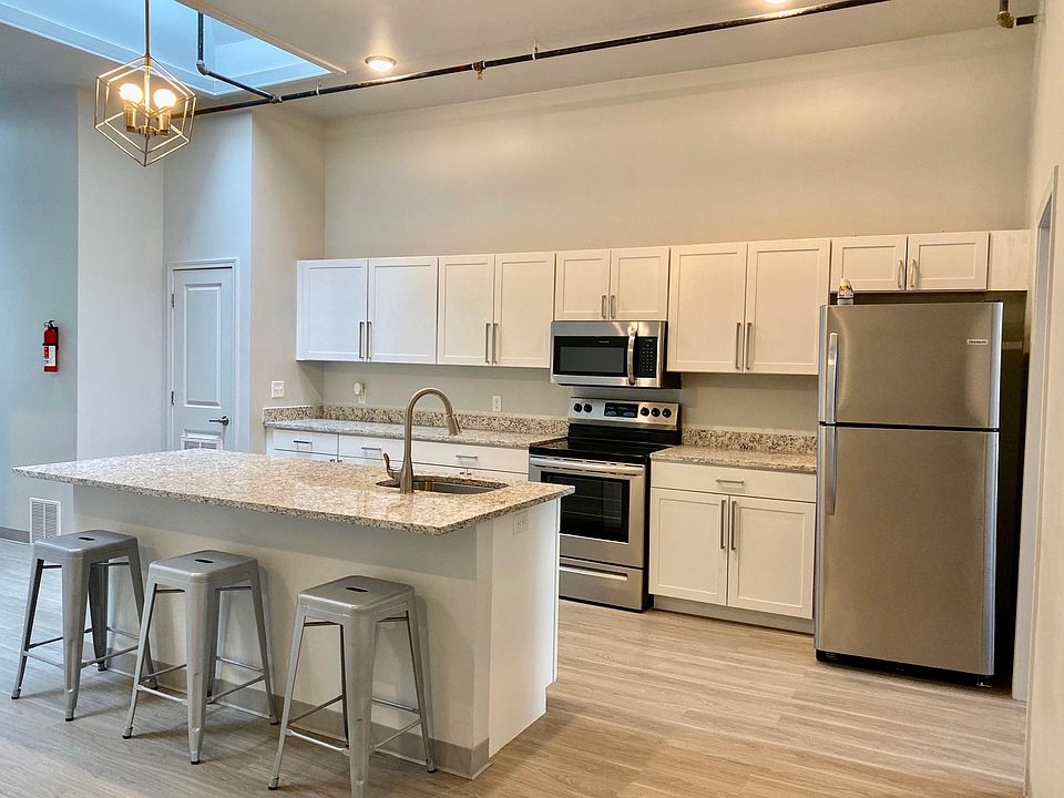 1st image of 77 Main St APT 3B