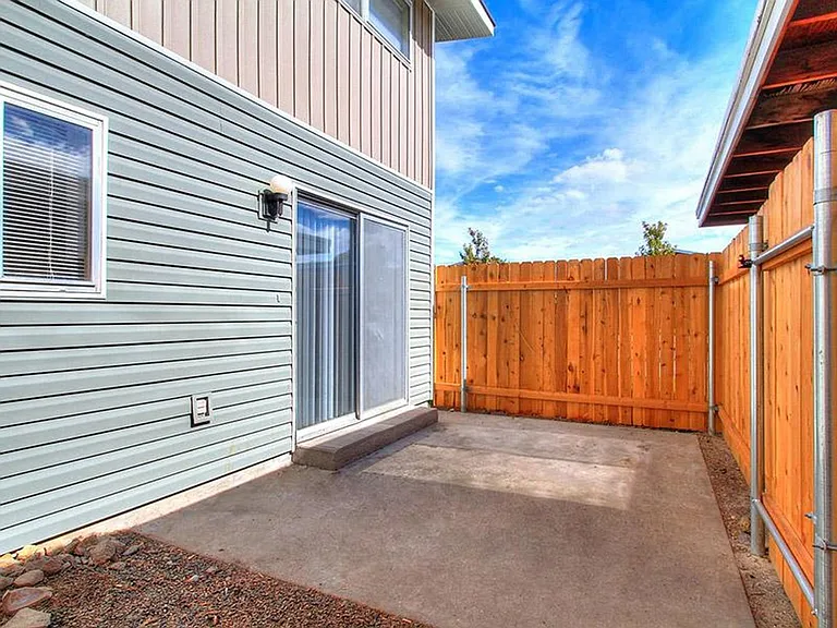 Medallion Townhomes — Photo 27
