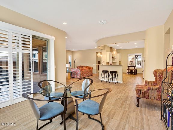 5th image of 732 E Romsdalen Rd