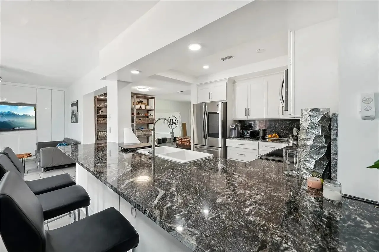 McKinley St, Hollywood — Photo 1