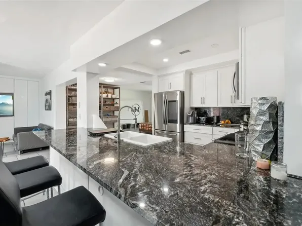 (undisclosed Address), Hollywood, FL 33021