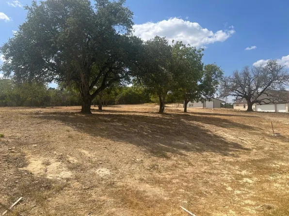 1813 N Oak Bend Ln, Weatherford, TX 76088