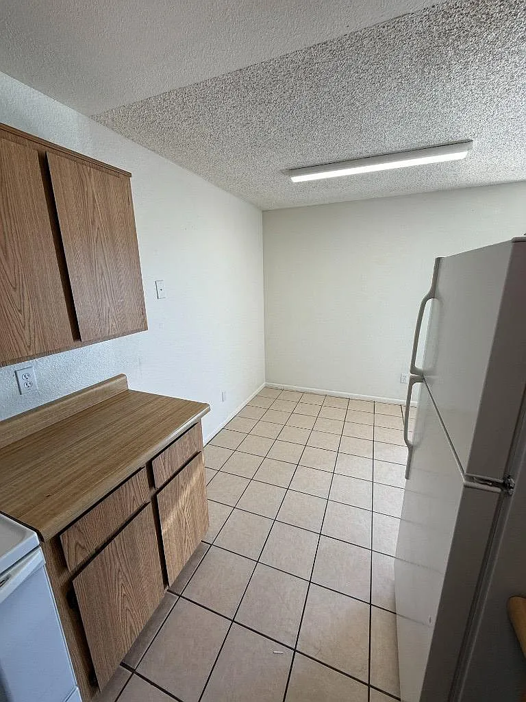 Studio, 1.0 bath, 720 sqft, $895 — Photo 3