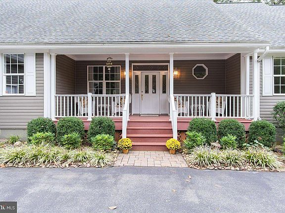 2nd image of 3111 Glen Abbey Dr
