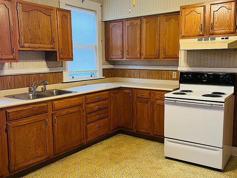 25 Kent St #2 — Photo 4