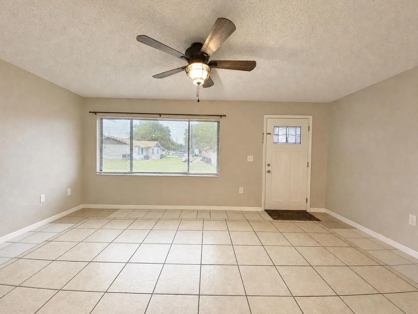 6130-6132 Odom Rd — Photo 3