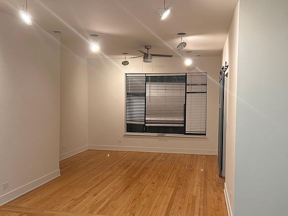 3rd image of 617 N Oakley Blvd #2