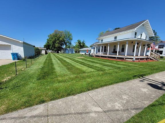 3rd image of 105 E Hotchin Ave