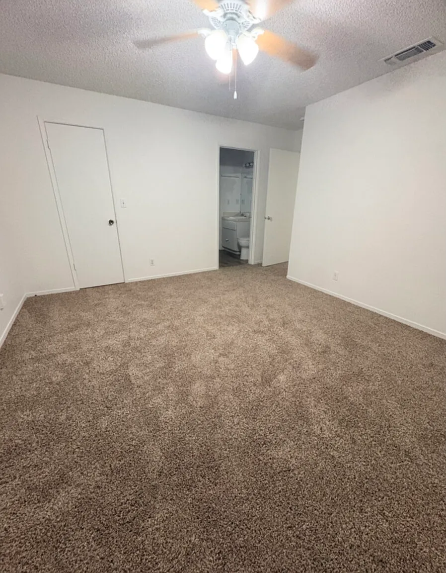 3 bed, 2.0 bath, 1200 sqft, $1,995 — Photo 4